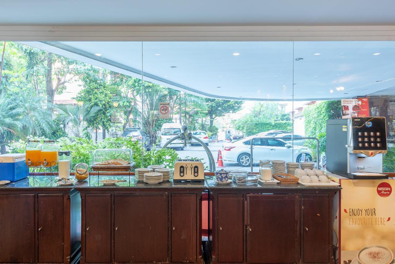 Nonthaburi Palace Hotel Bagian luar foto