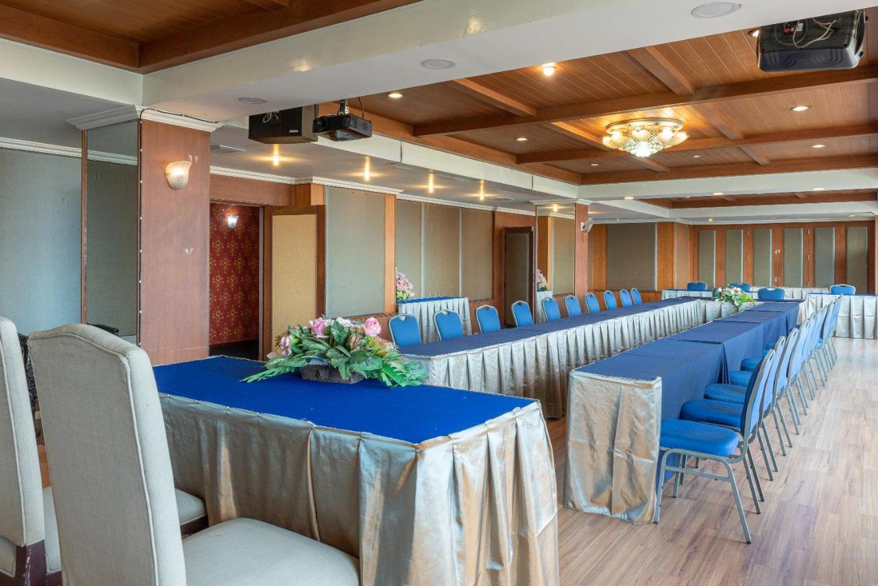 Nonthaburi Palace Hotel Bagian luar foto