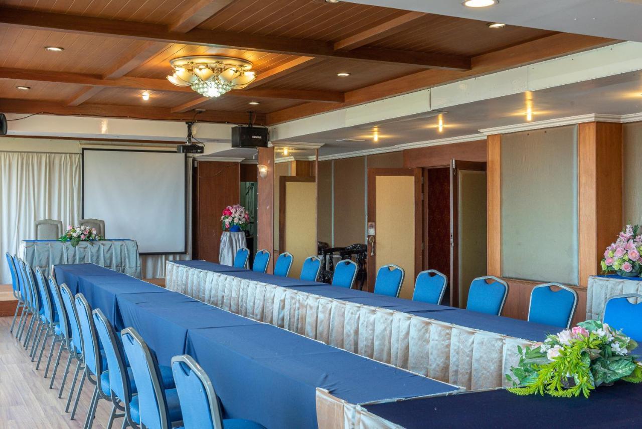 Nonthaburi Palace Hotel Bagian luar foto