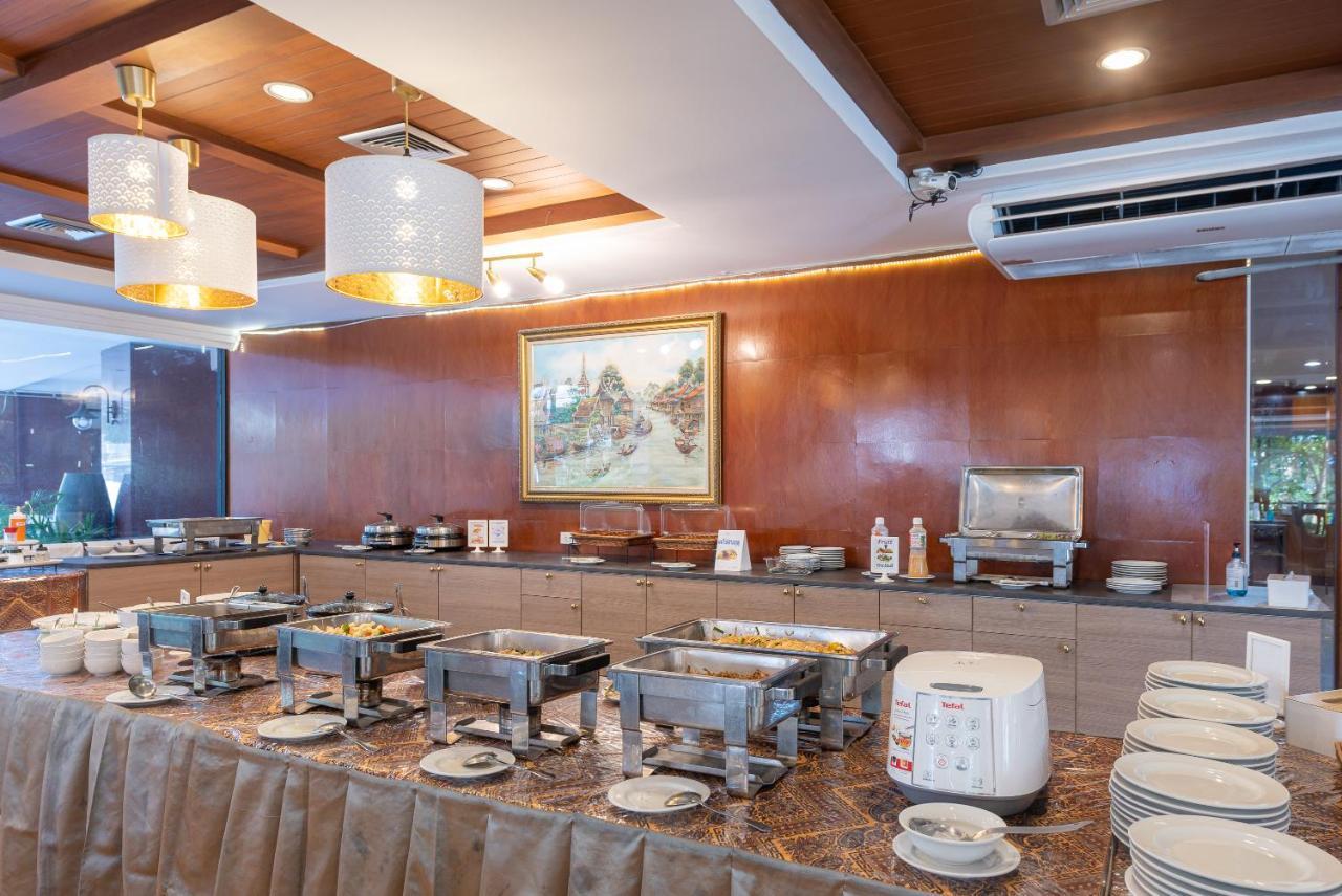 Nonthaburi Palace Hotel Bagian luar foto
