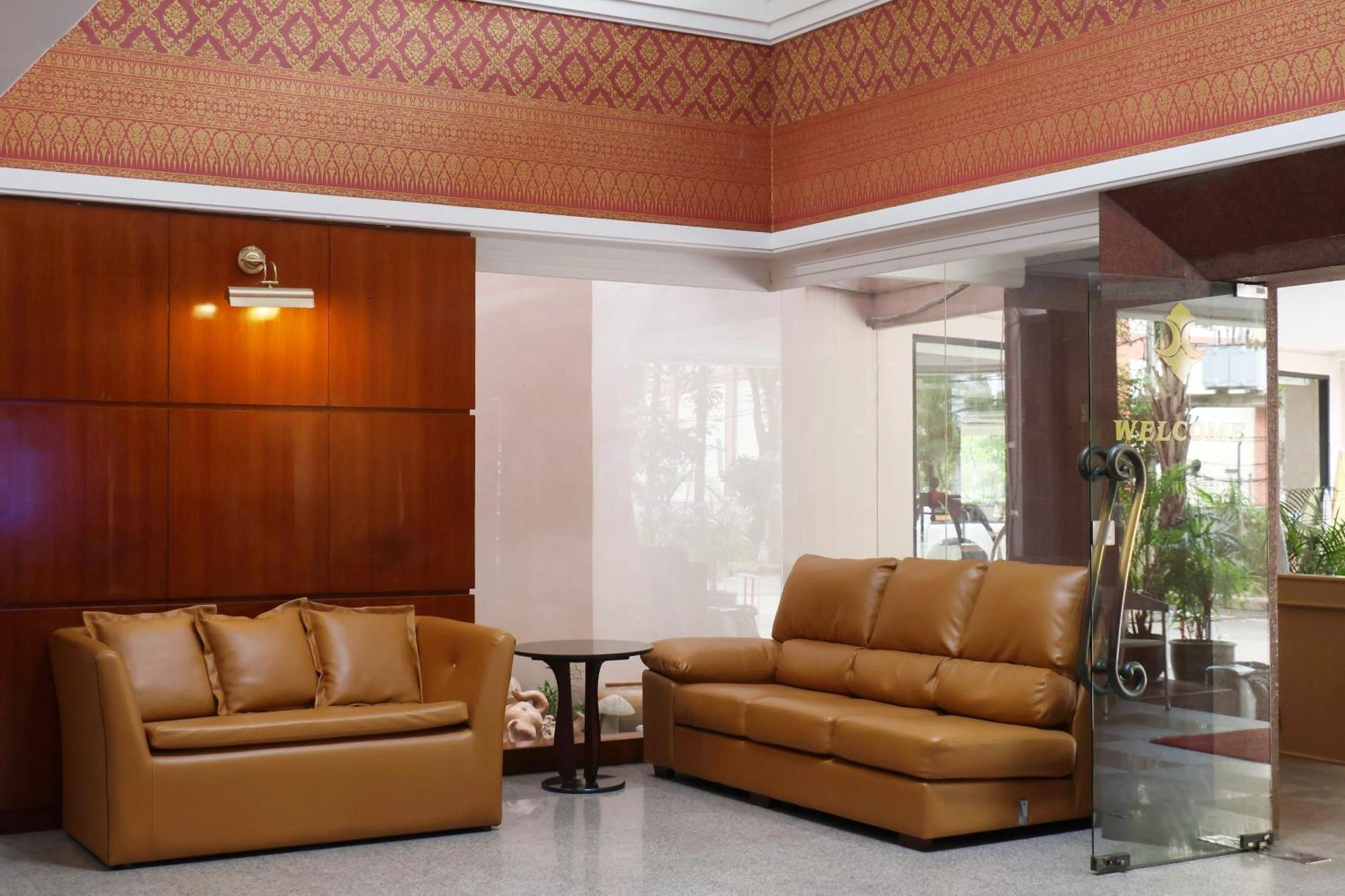 Nonthaburi Palace Hotel Bagian luar foto