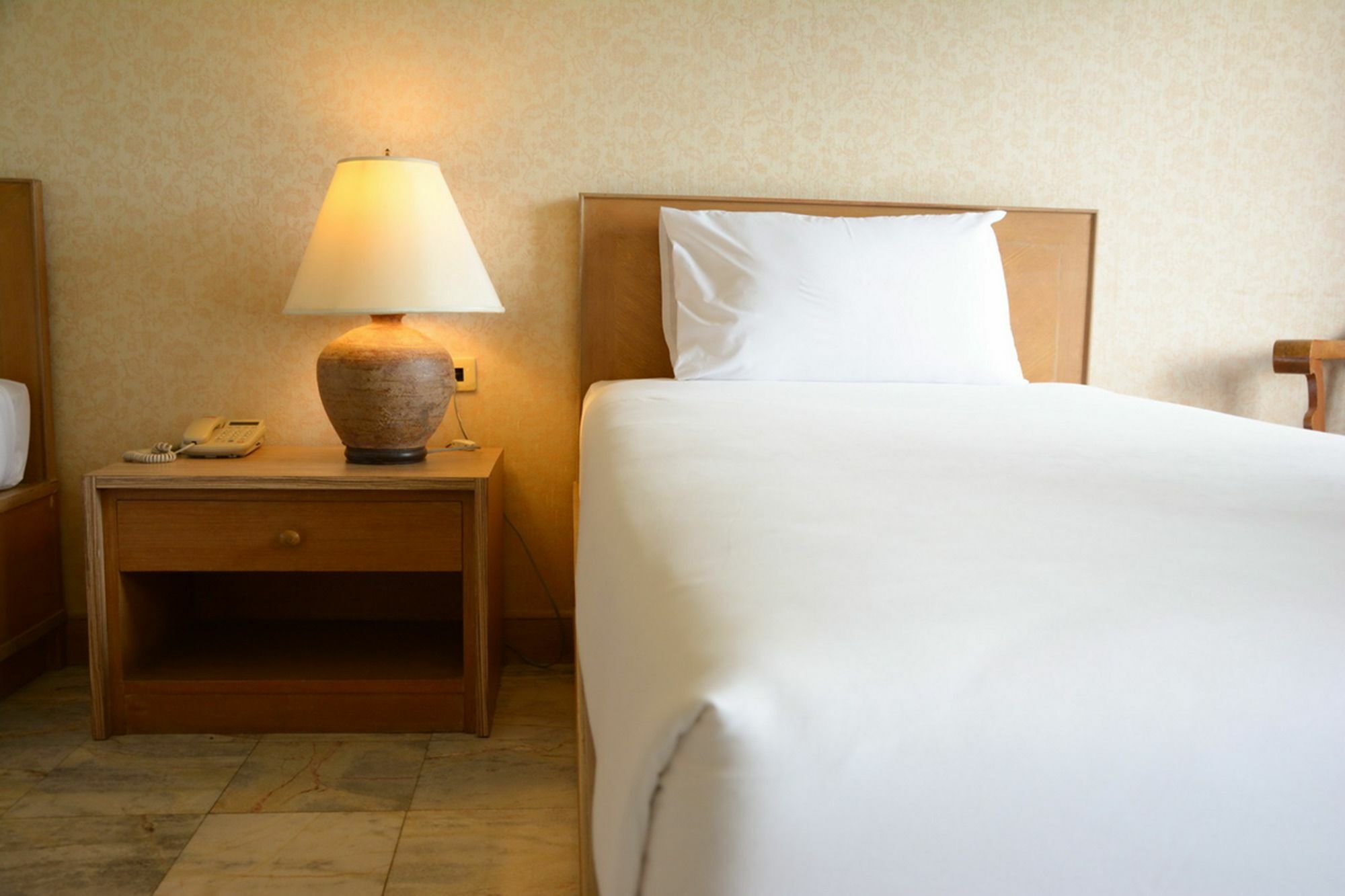 Nonthaburi Palace Hotel Bagian luar foto